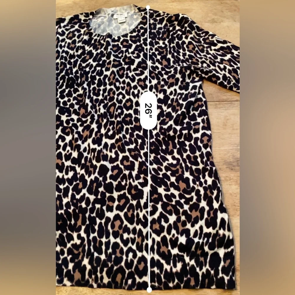 J Crew‎ Women’s Size Medium 100% Cotton Leopard Teddie Sweater